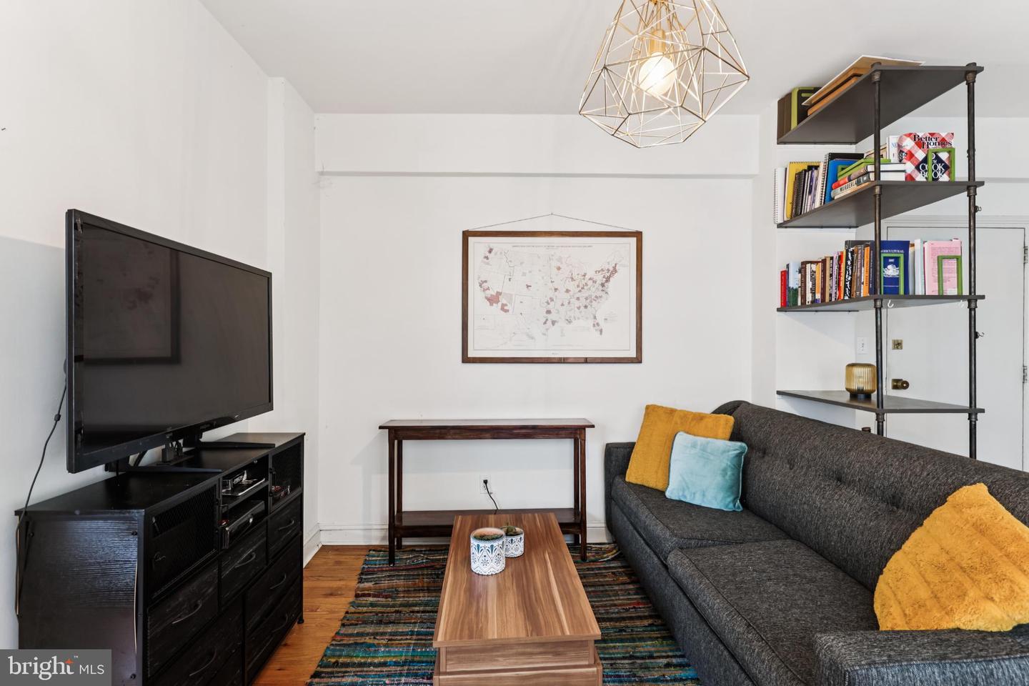 1365 Kennedy St Nw #209 Property Photo 7