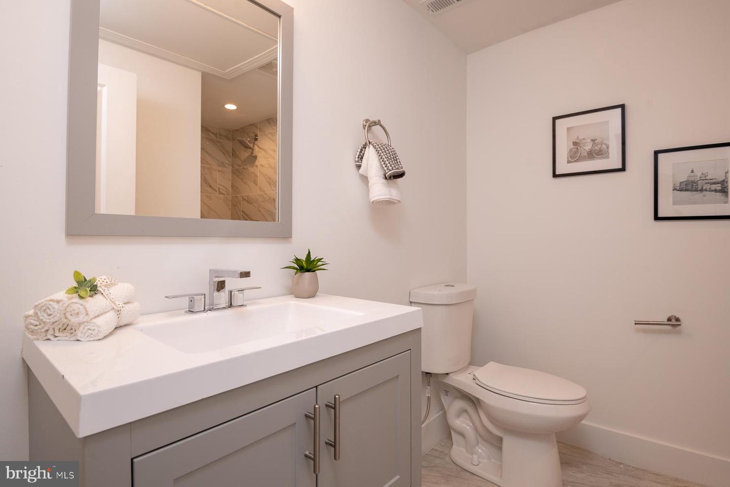 818 Bladensburg Rd Ne #207 Property Photo 7