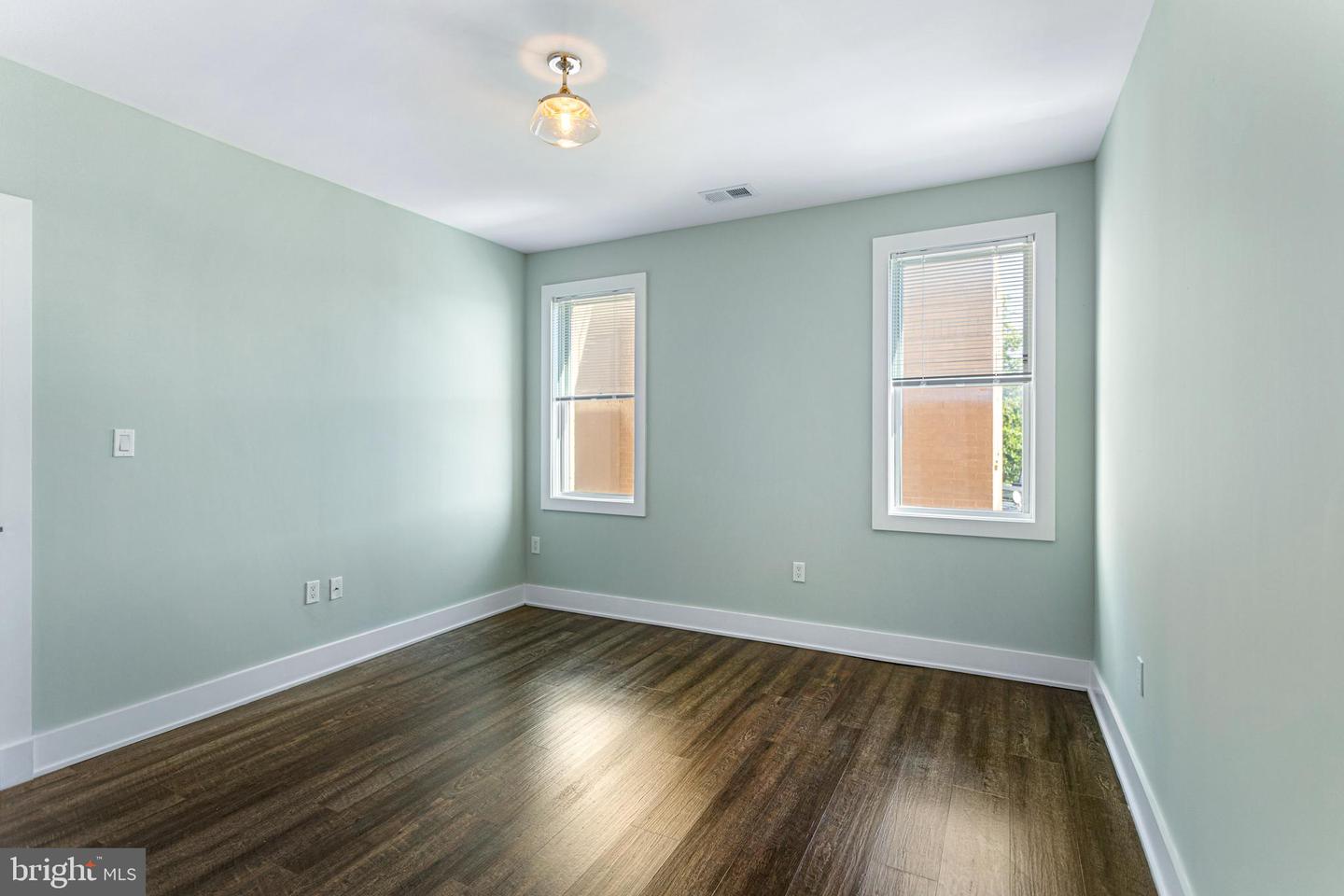 1219 K St Ne #203 Property Photo 7