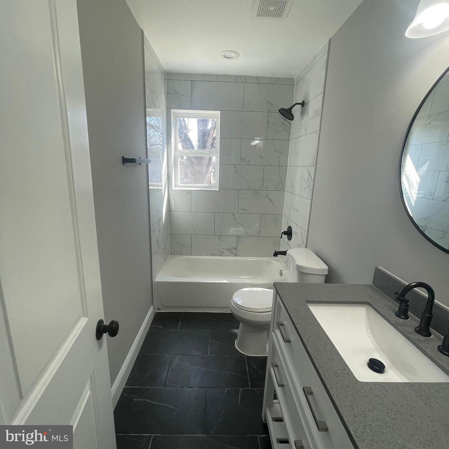 273 56th Pl Ne Property Photo 10