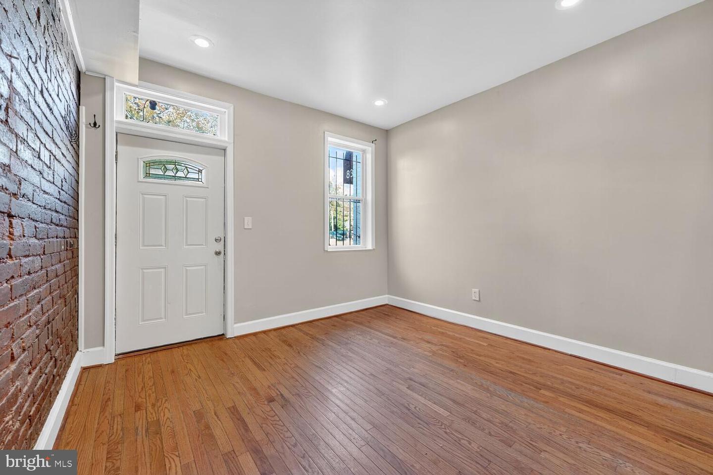 831-833 L St Ne Property Photo 5