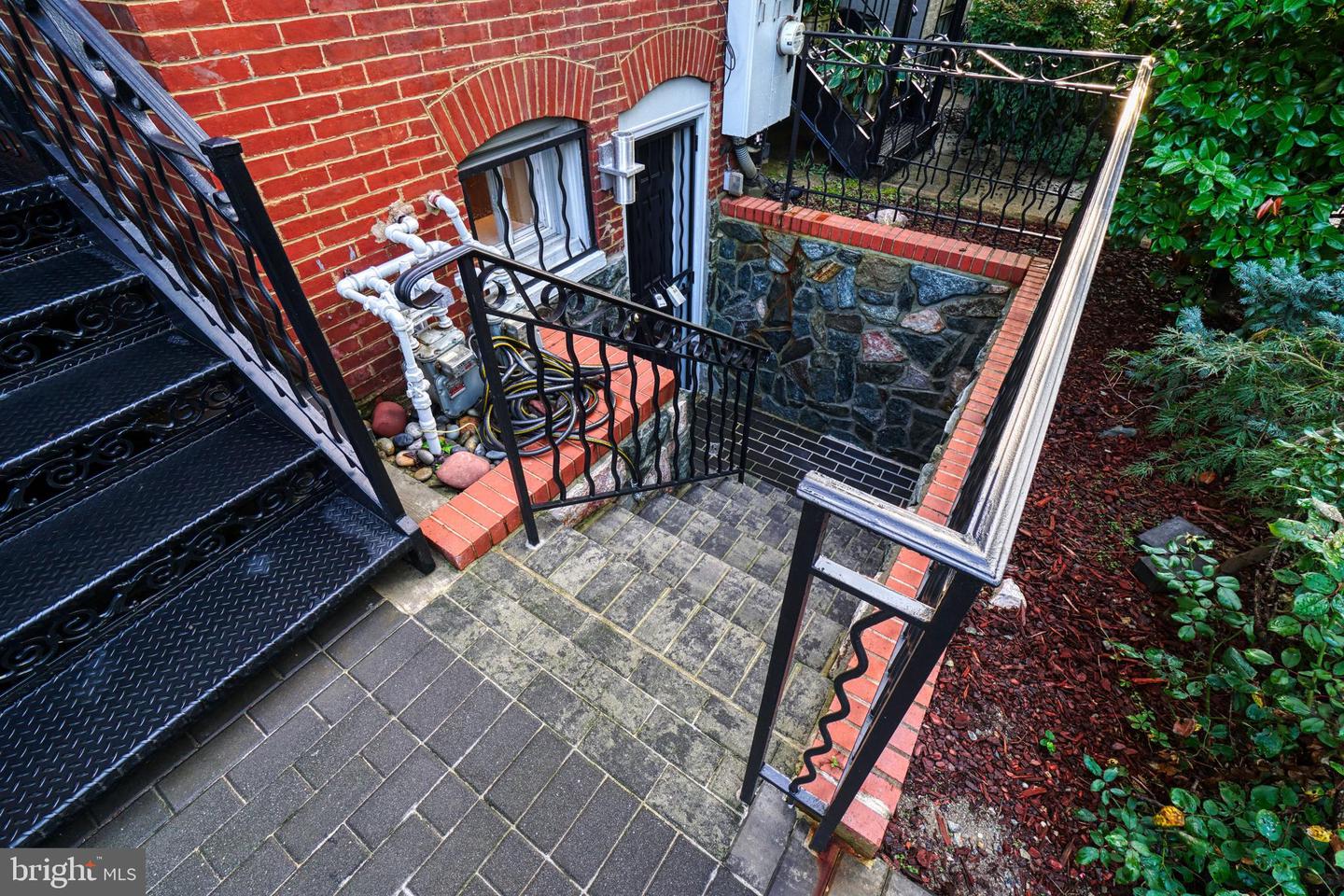 936 T St Nw #unit B Property Photo 2