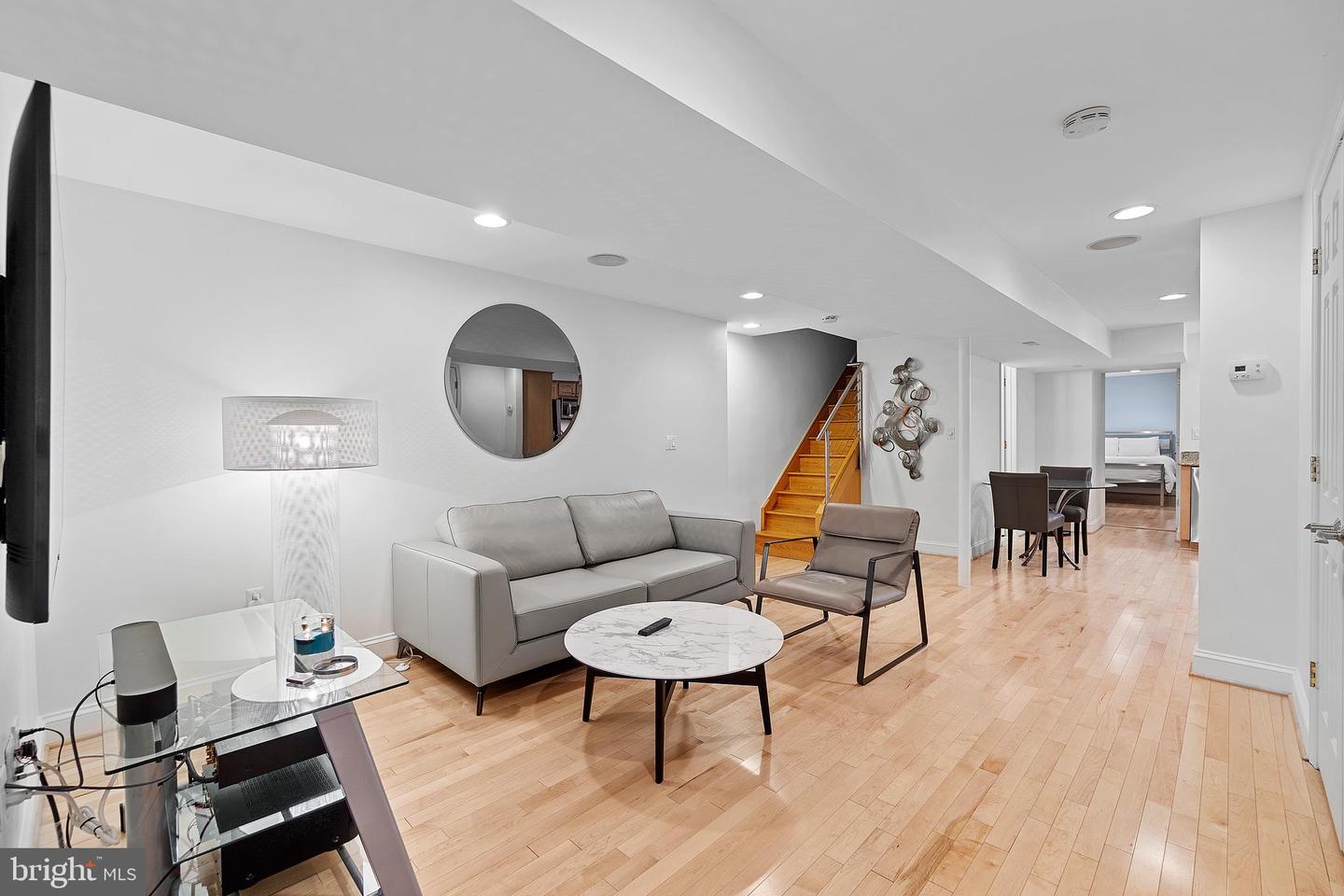 936 T St Nw #unit B Property Photo 4