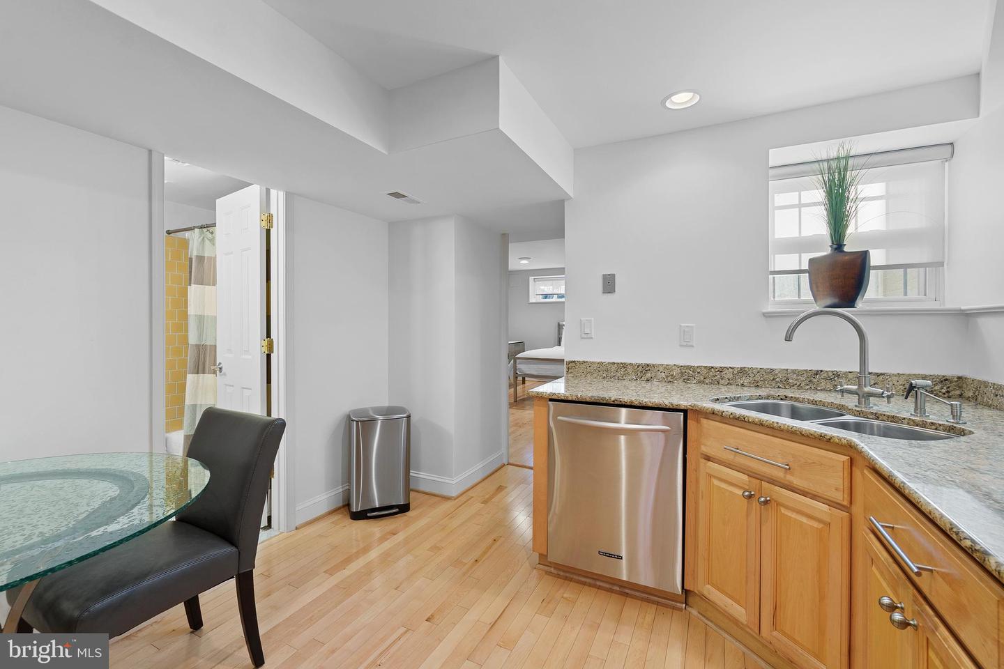 936 T St Nw #unit B Property Photo 8