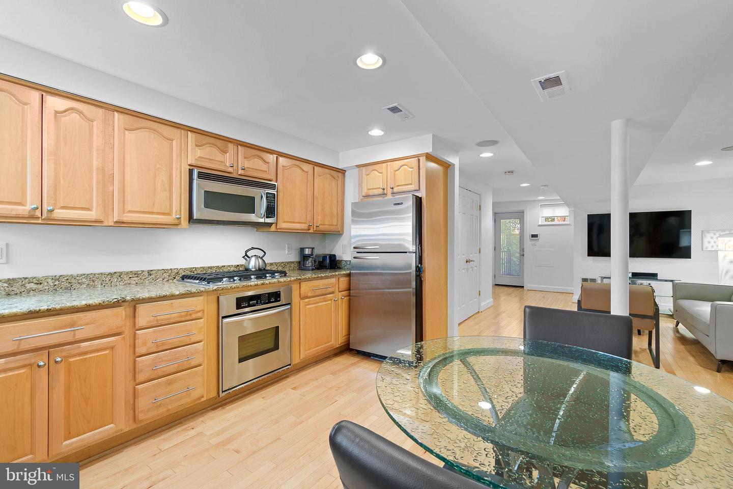 936 T St Nw #unit B Property Photo 10