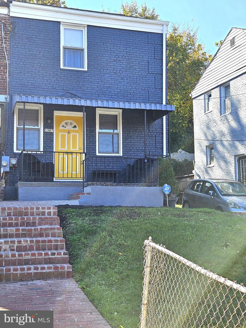 5507 CENTRAL AVE SE Property Photo 1