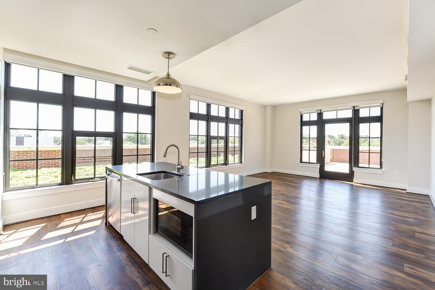 901 H St Ne #flat D Property Photo 3