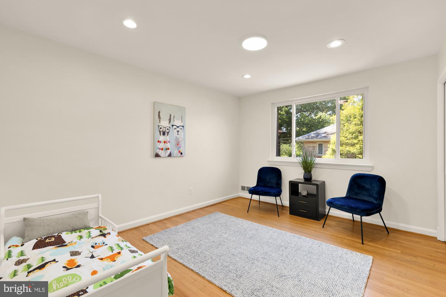 4560 Argyle Ter Nw Property Photo 24