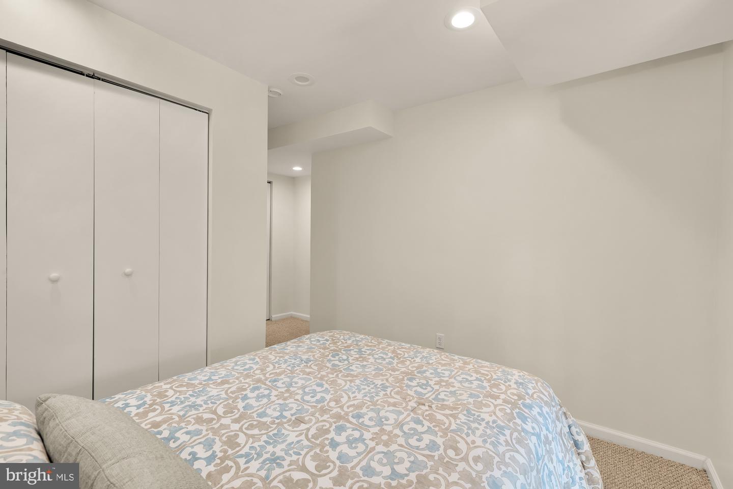 4560 Argyle Ter Nw Property Photo 38