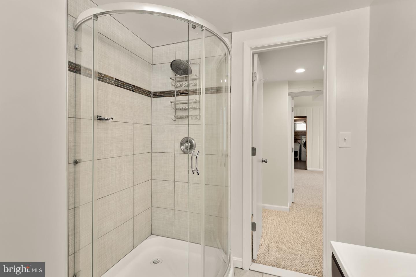4560 Argyle Ter Nw Property Photo 41
