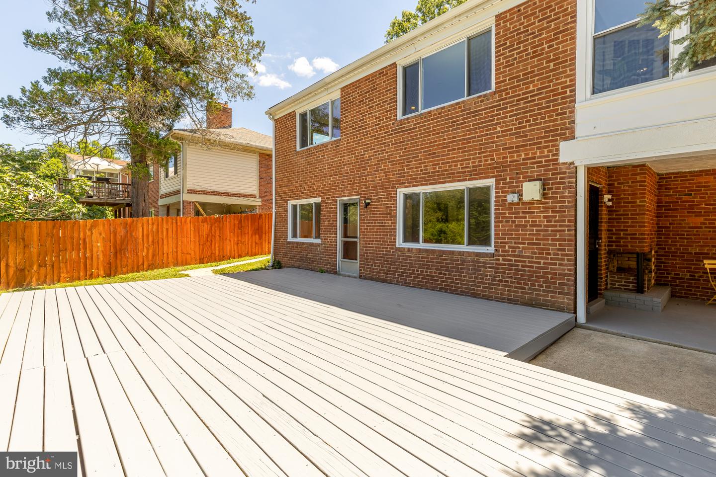 4560 Argyle Ter Nw Property Photo 47