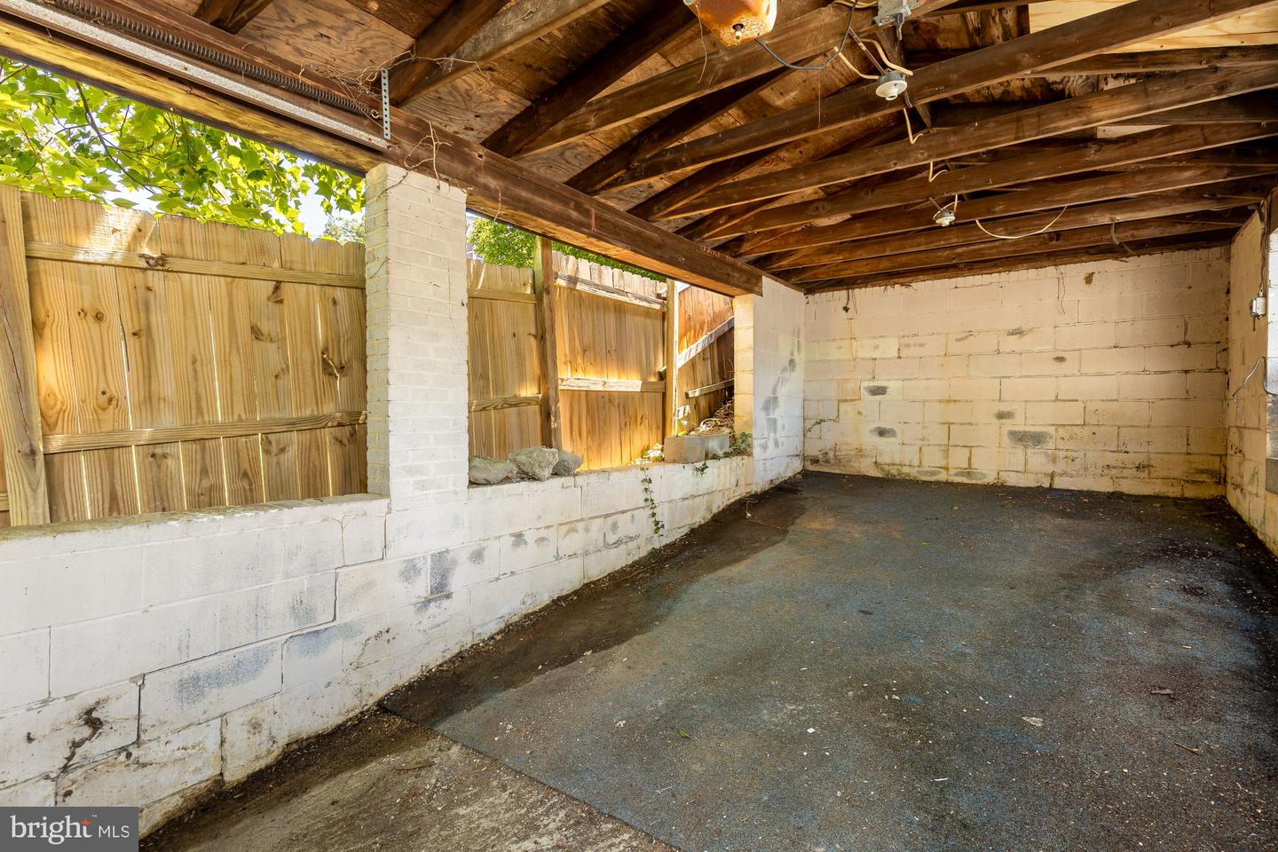 4560 Argyle Ter Nw Property Photo 54