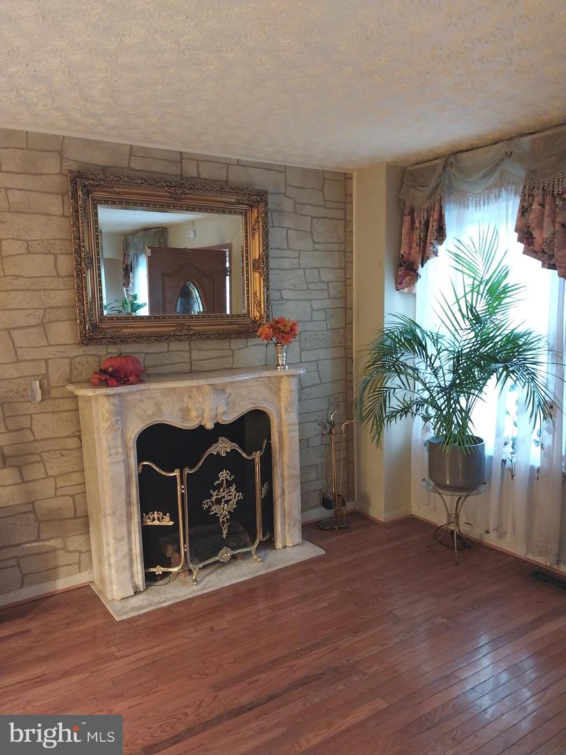 5610 Clay Pl Ne Property Photo 10