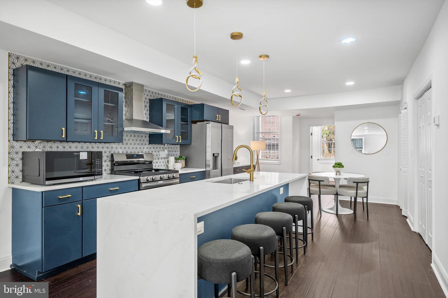 65 Bates St Nw Property Photo 1