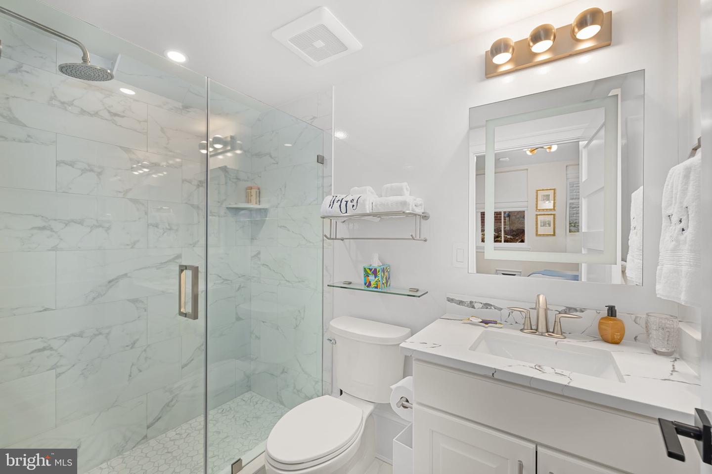1305 30th St Nw #106 Property Photo 9