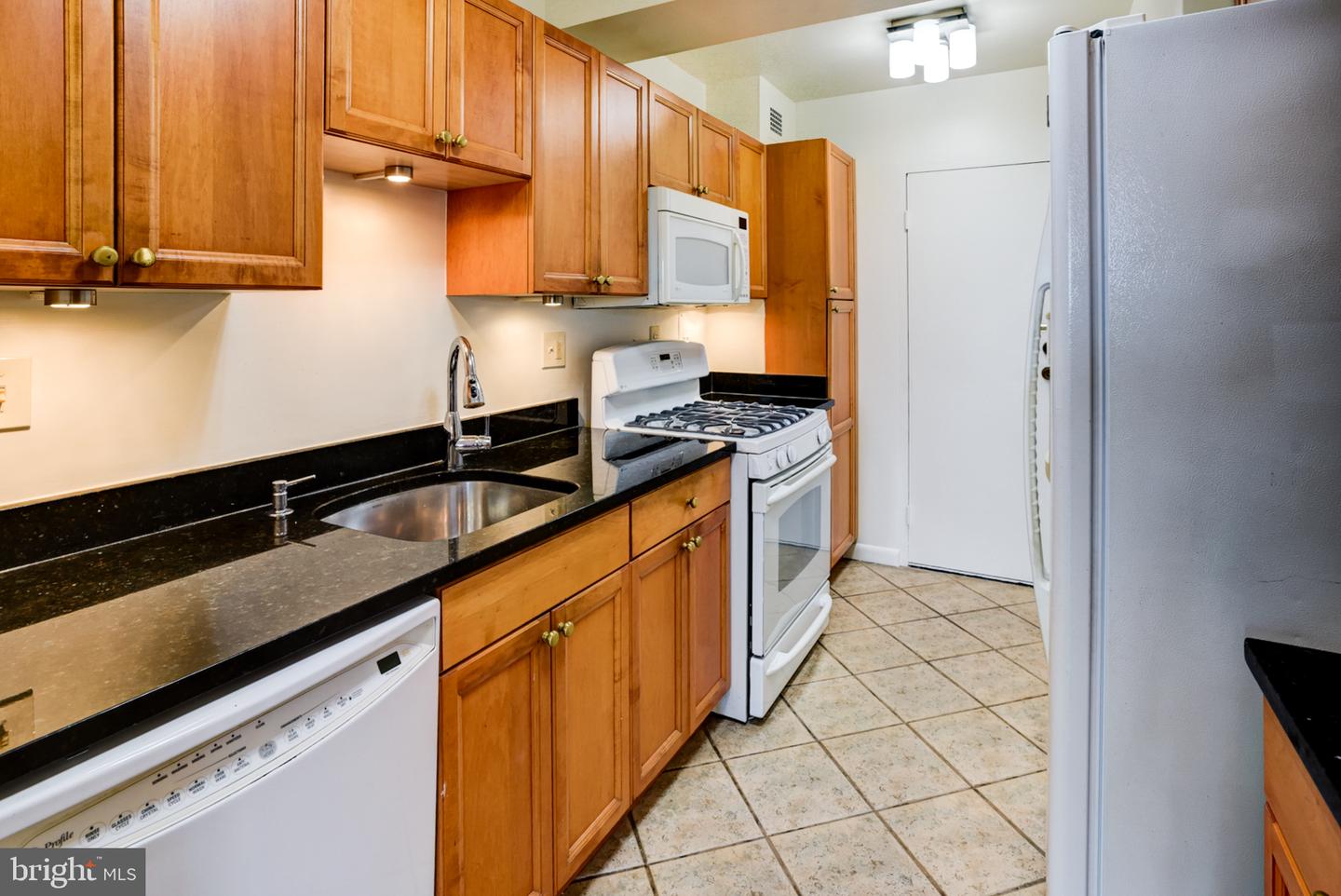 4201 Cathedral Ave Nw #1406e Property Photo 21