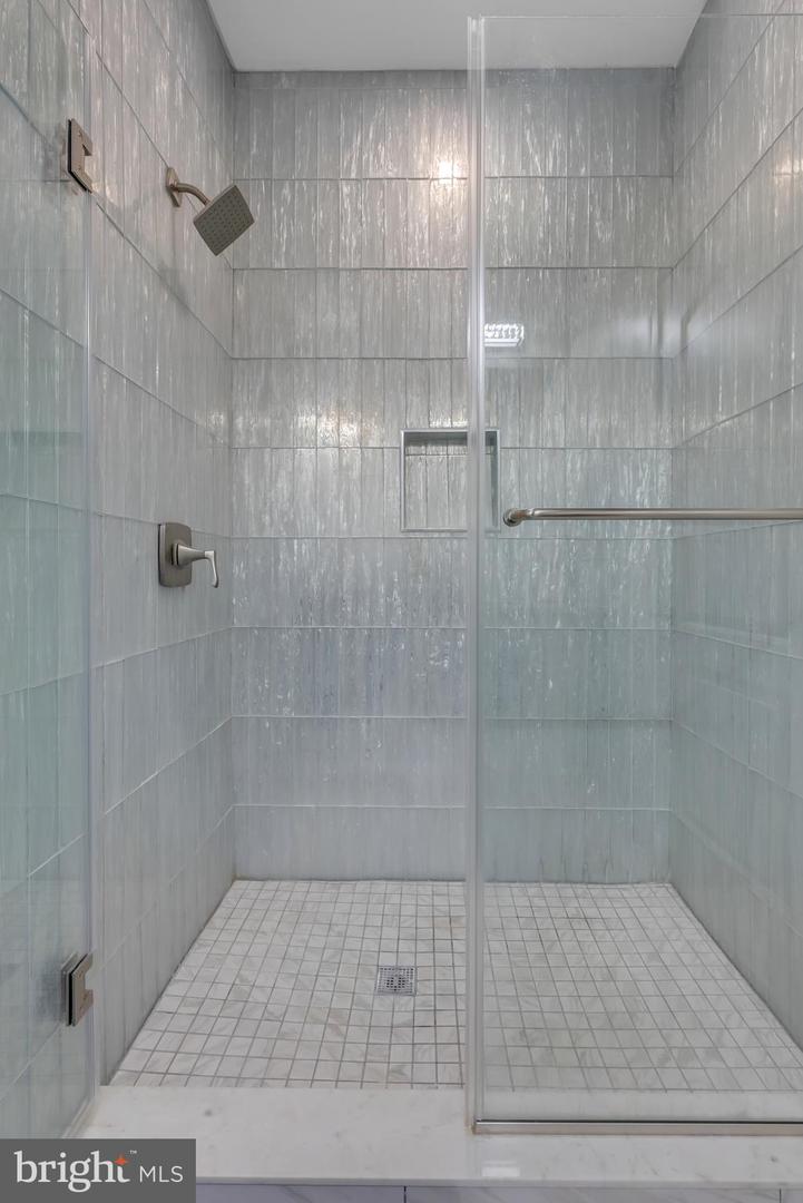 1167 Morse St Ne #1 Property Photo 24