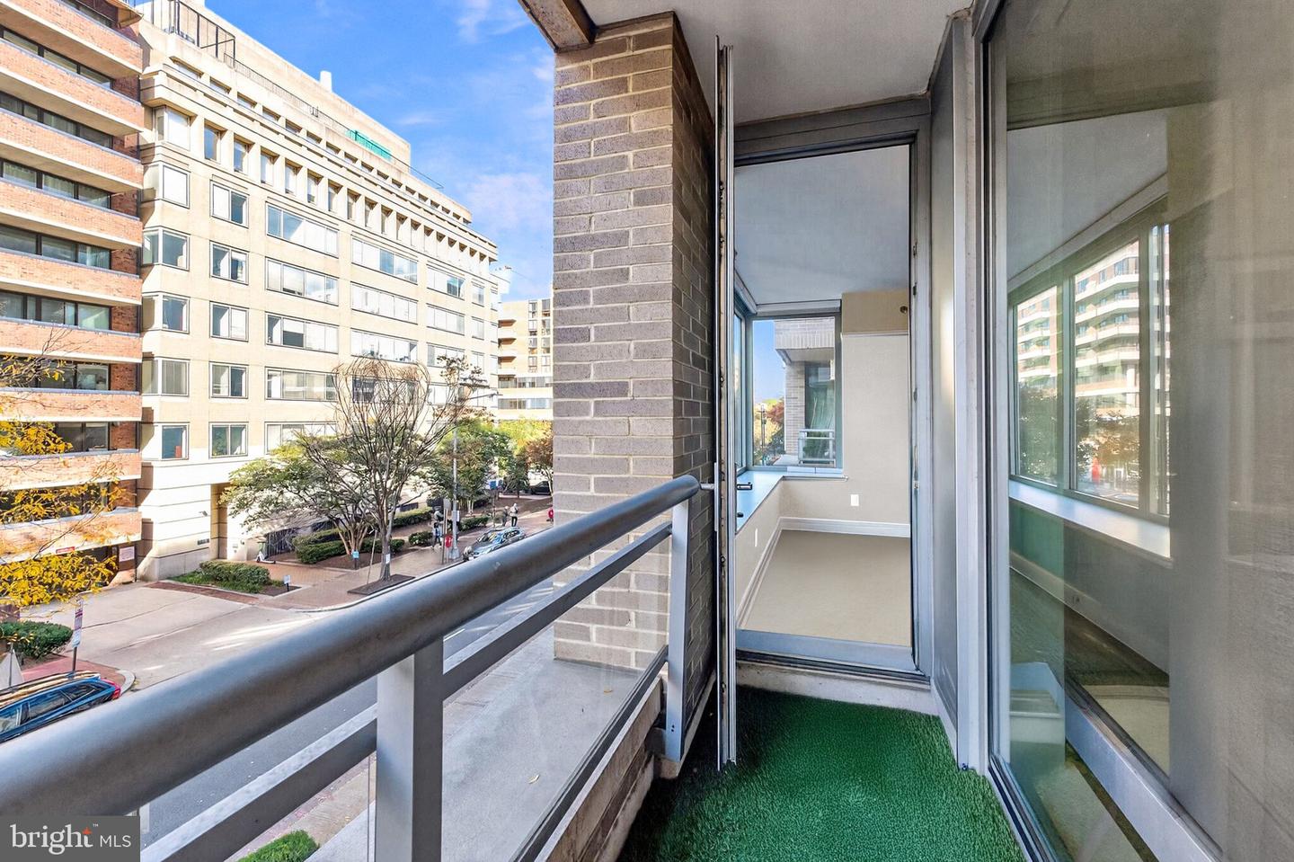 1155 23rd St Nw #3d Property Photo 8