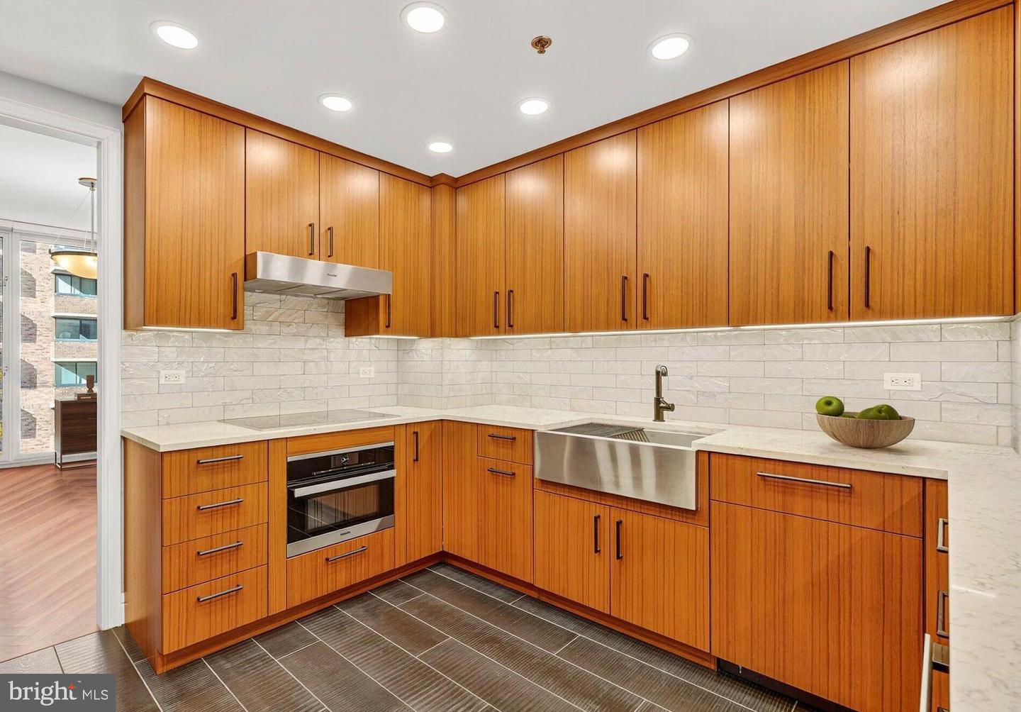 1155 23rd St Nw #3d Property Photo 10