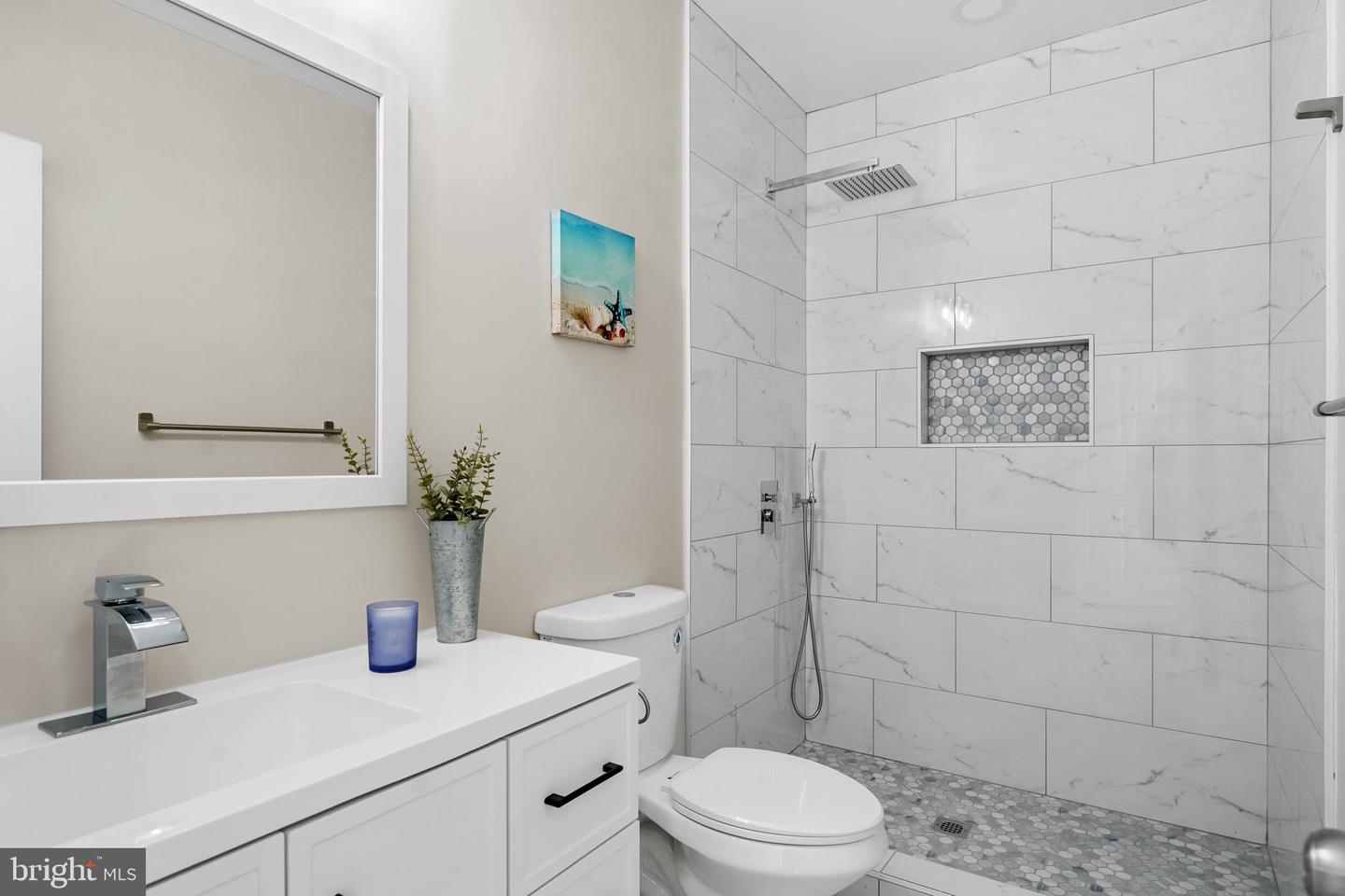 715 Longfellow St Nw Property Photo 12