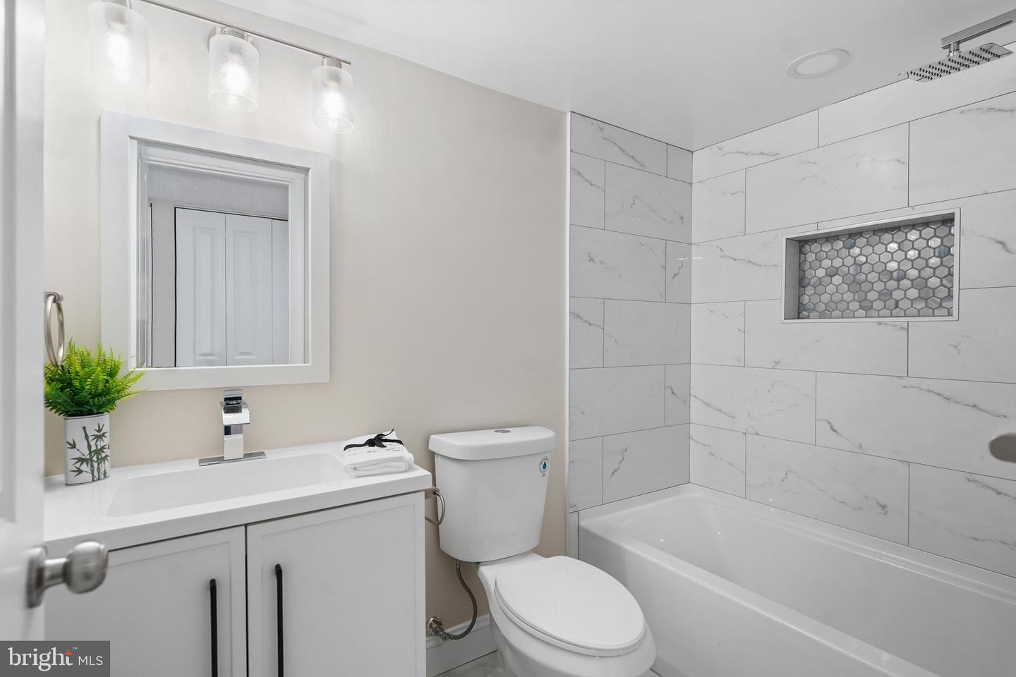 715 Longfellow St Nw Property Photo 14