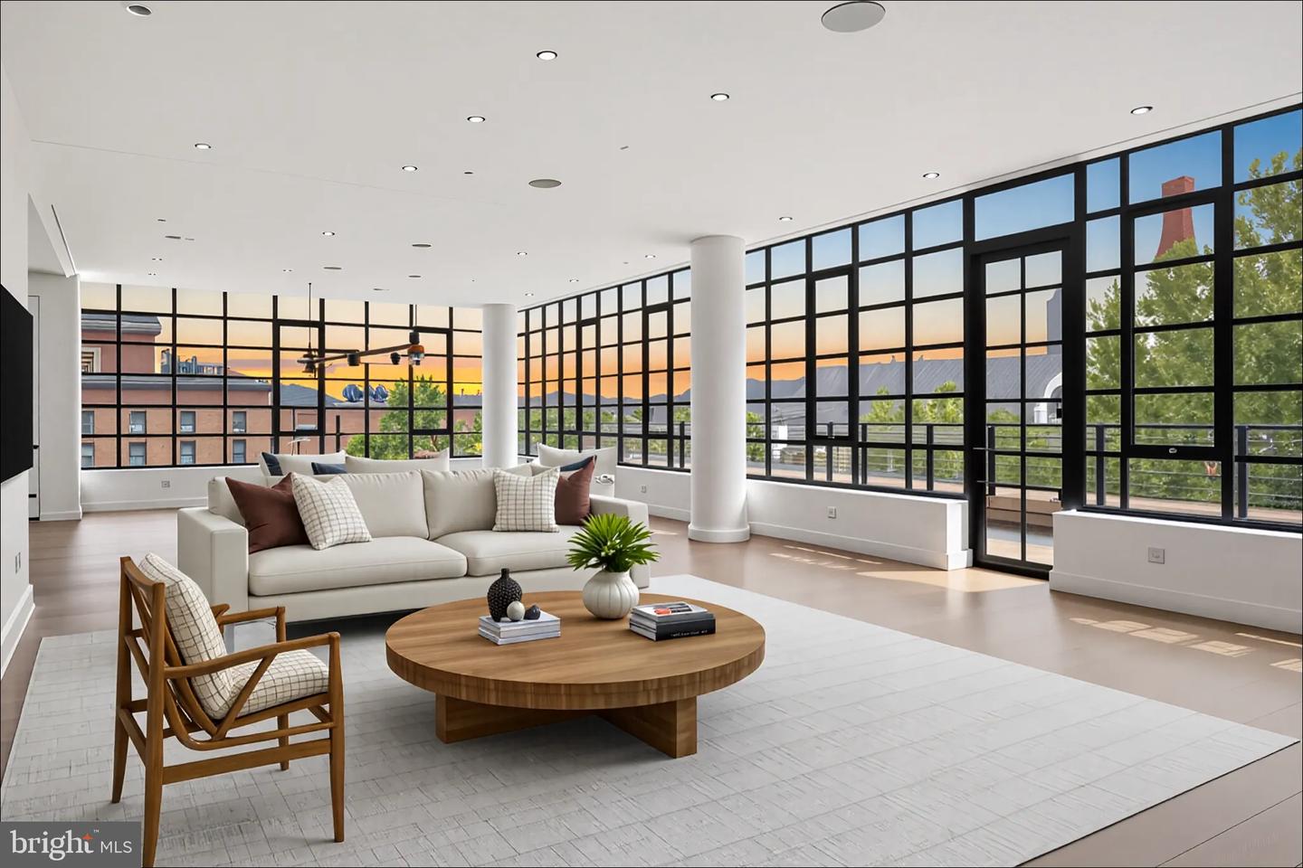 1055 Wisconsin Ave Nw #4e Property Photo 1