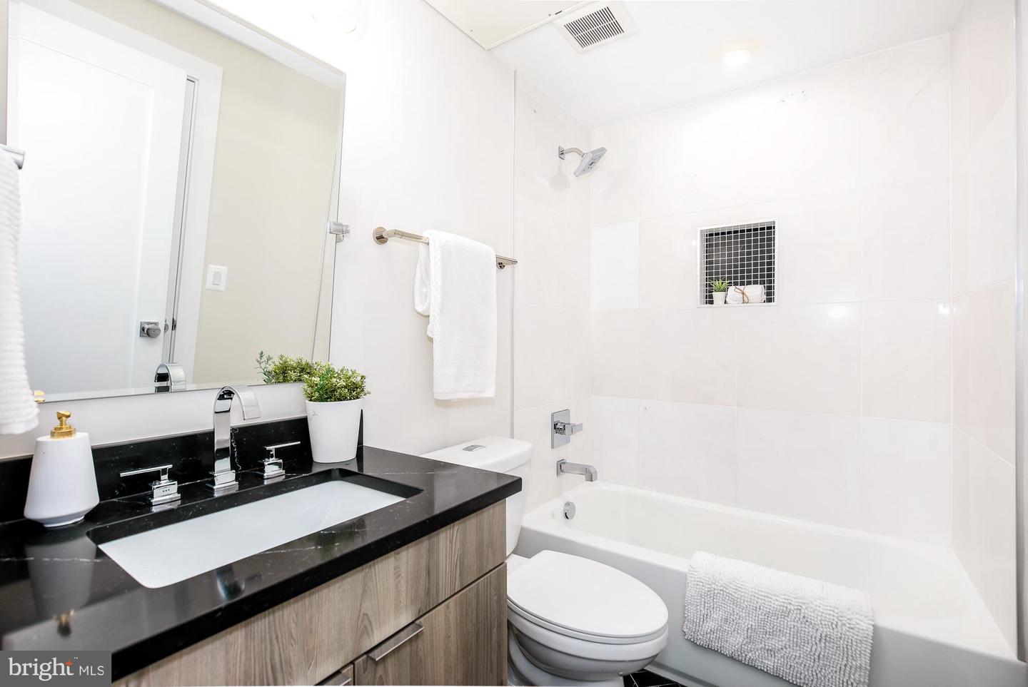 1421 Spring Rd Nw #iz-204 Property Photo 8
