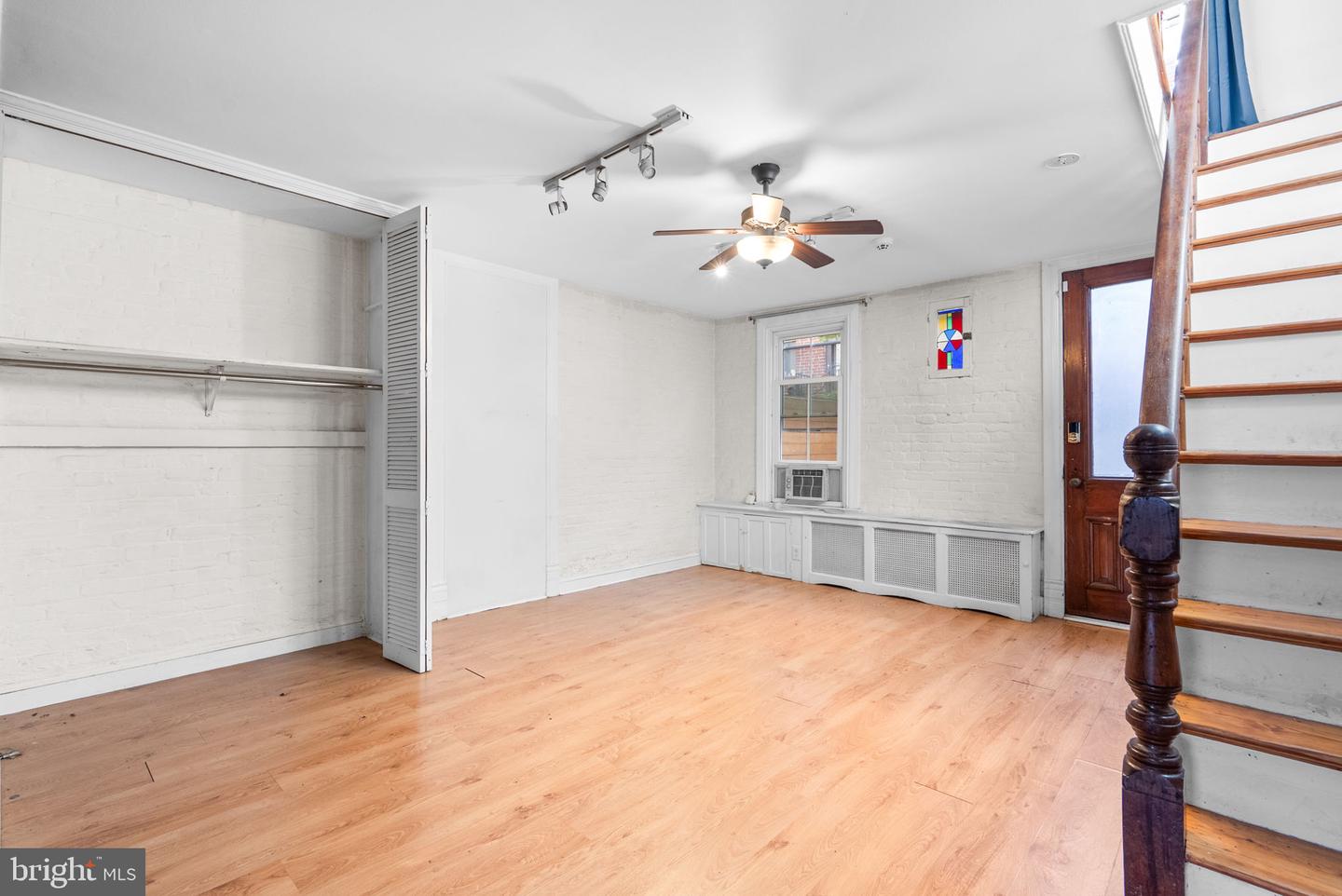 812 E St Se Property Photo 39