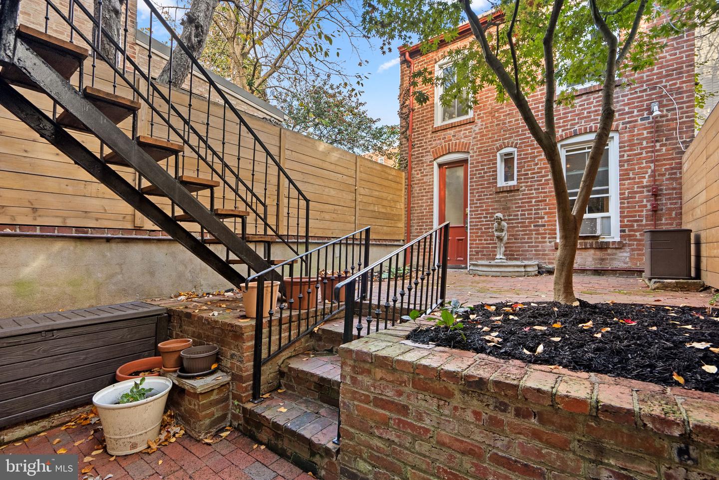 812 E St Se Property Photo 51