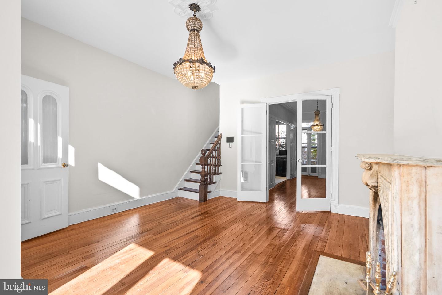 812 E St Se Property Photo 8
