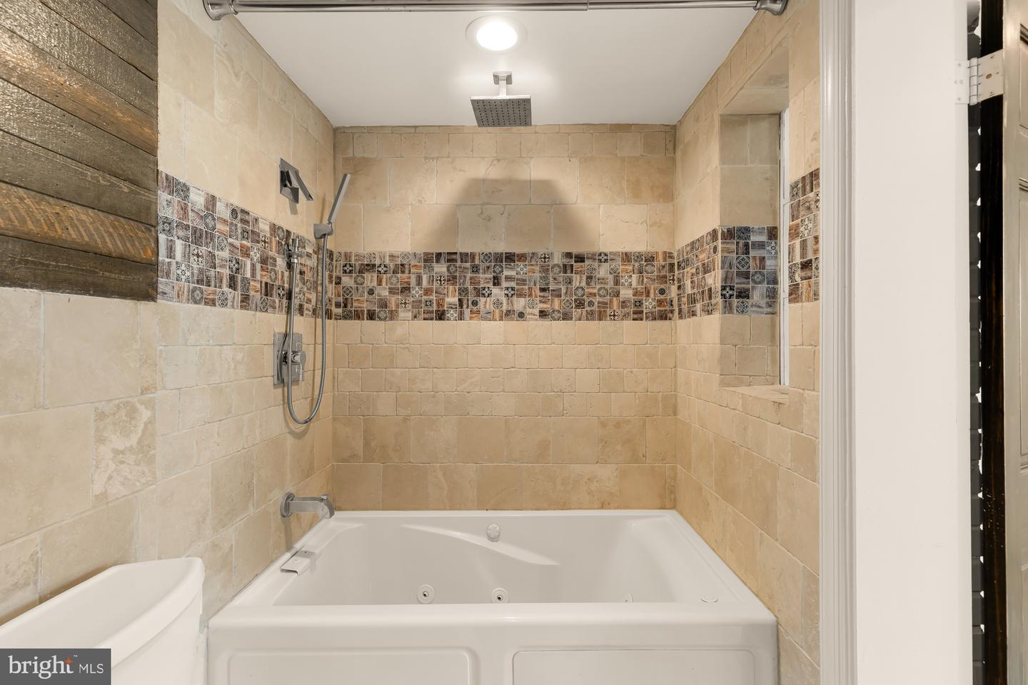 1210 Meigs Pl Ne Property Photo 20