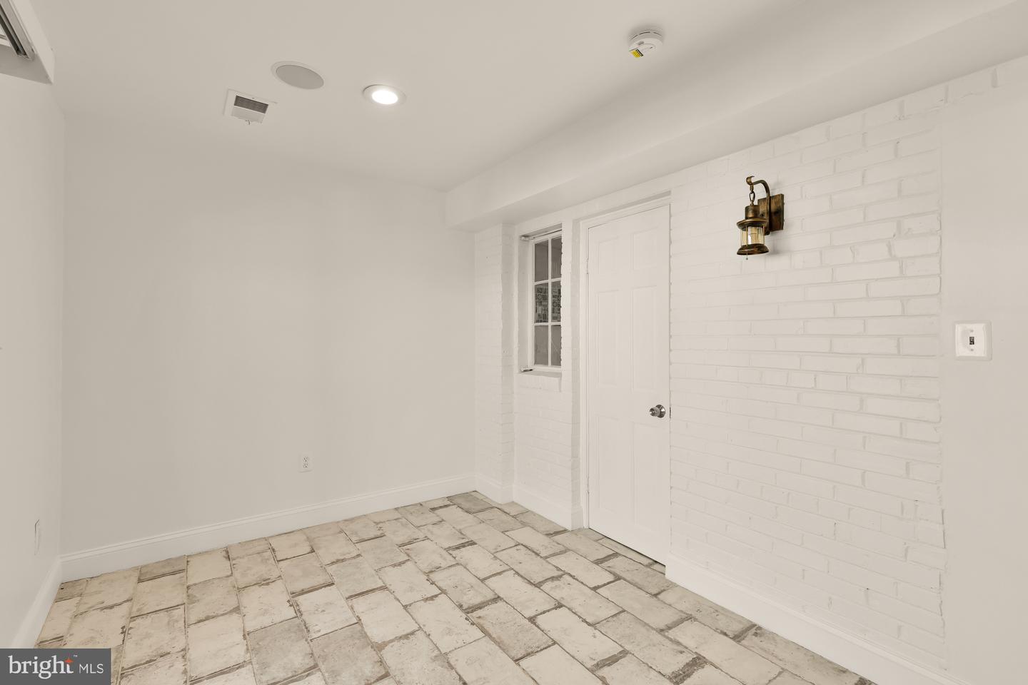 1210 Meigs Pl Ne Property Photo 36