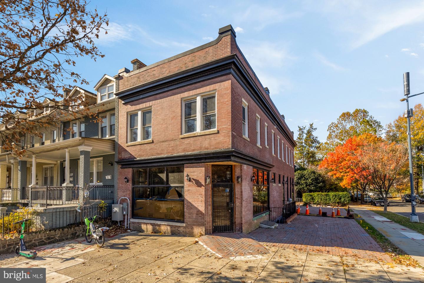 2324 North Capitol St Nw Property Photo 4