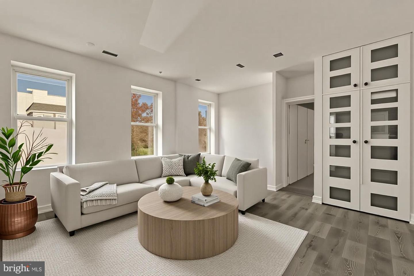 2324 North Capitol St Nw Property Photo 22