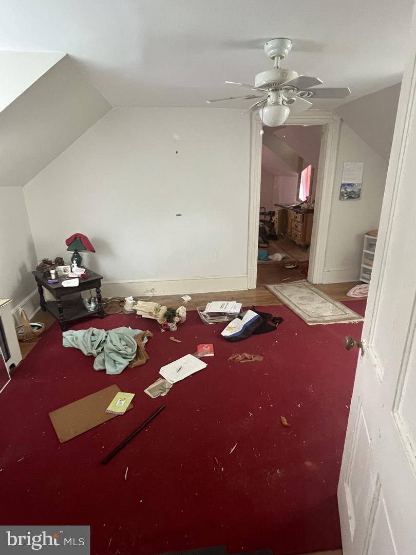 2236 Chester St Se Property Photo 6