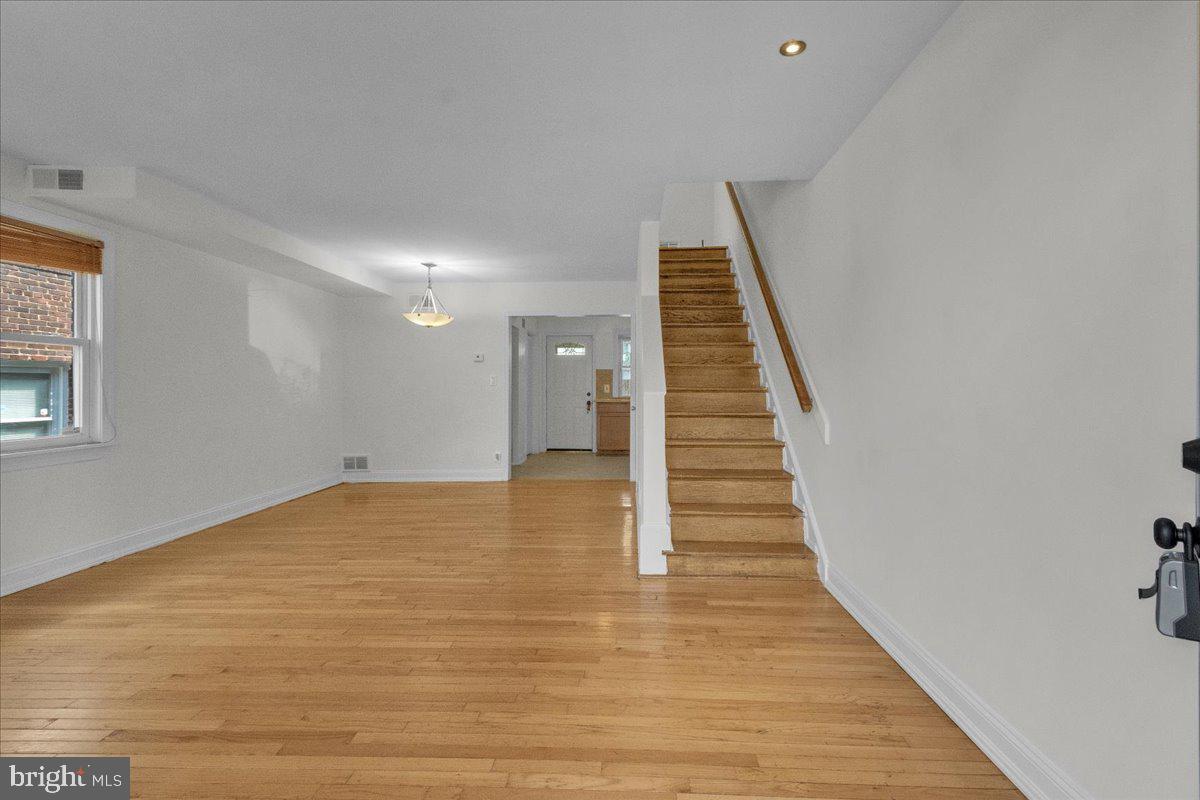 1193 46th Pl Se Property Photo 7