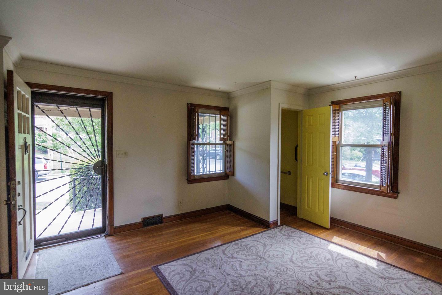 1927 21st Pl Se Property Photo 4