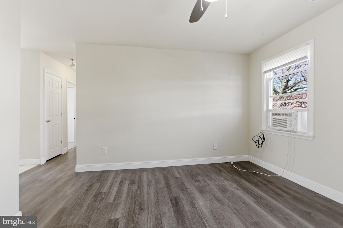 101 Wayne Pl Se #3 Property Photo 3
