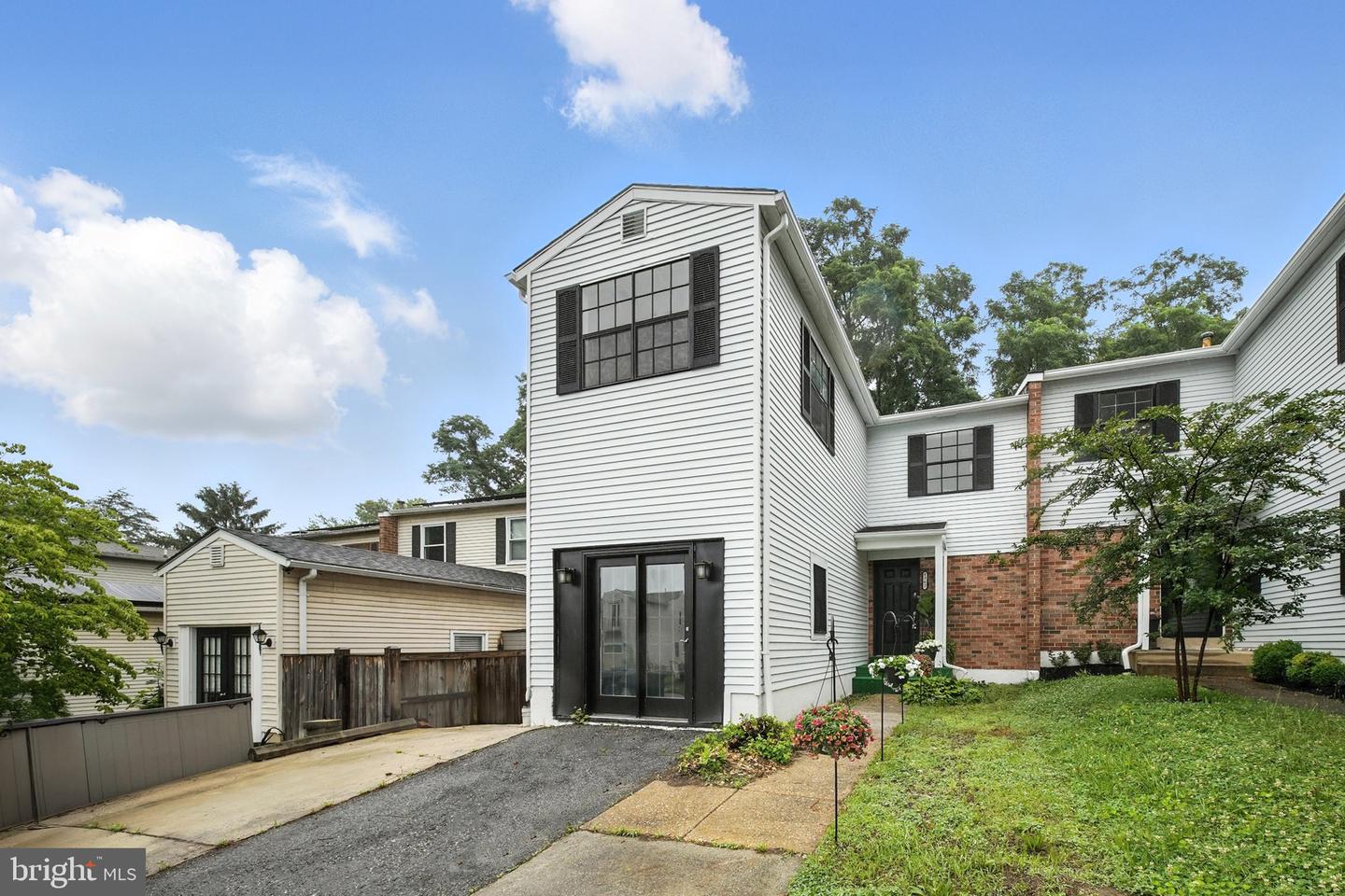 4362 Varnum Pl Ne Property Photo 1