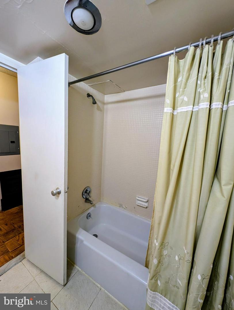 1245 4th Sw #e110 Property Photo 8
