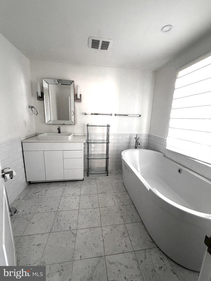 5103 Yuma St Nw Property Photo 16