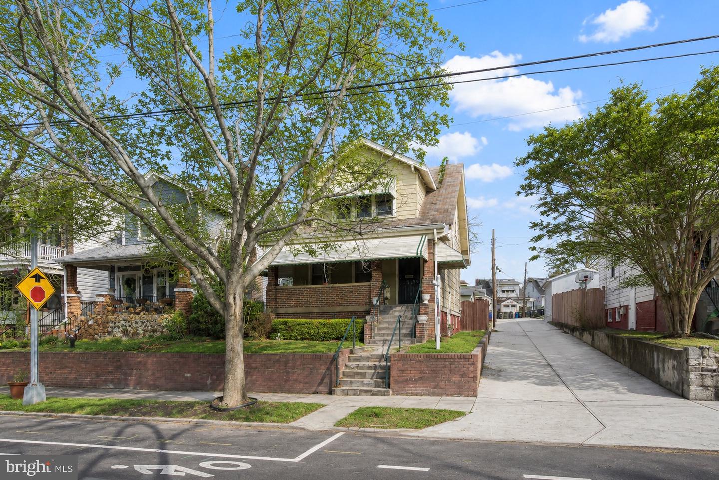 4413 7th St Nw Property Photo 1