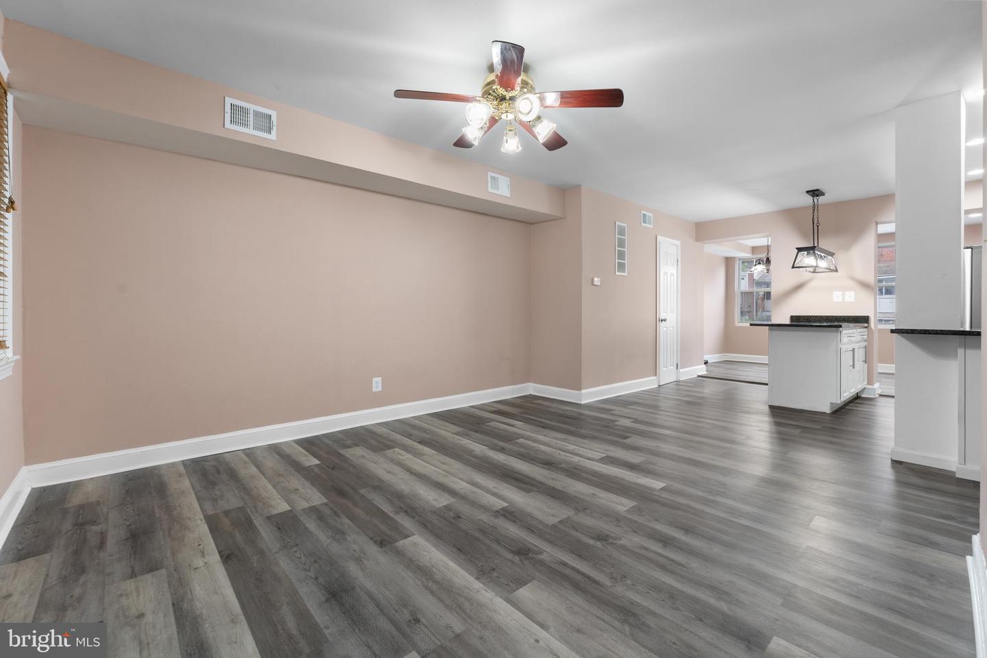 1613 R St Se Property Photo 3
