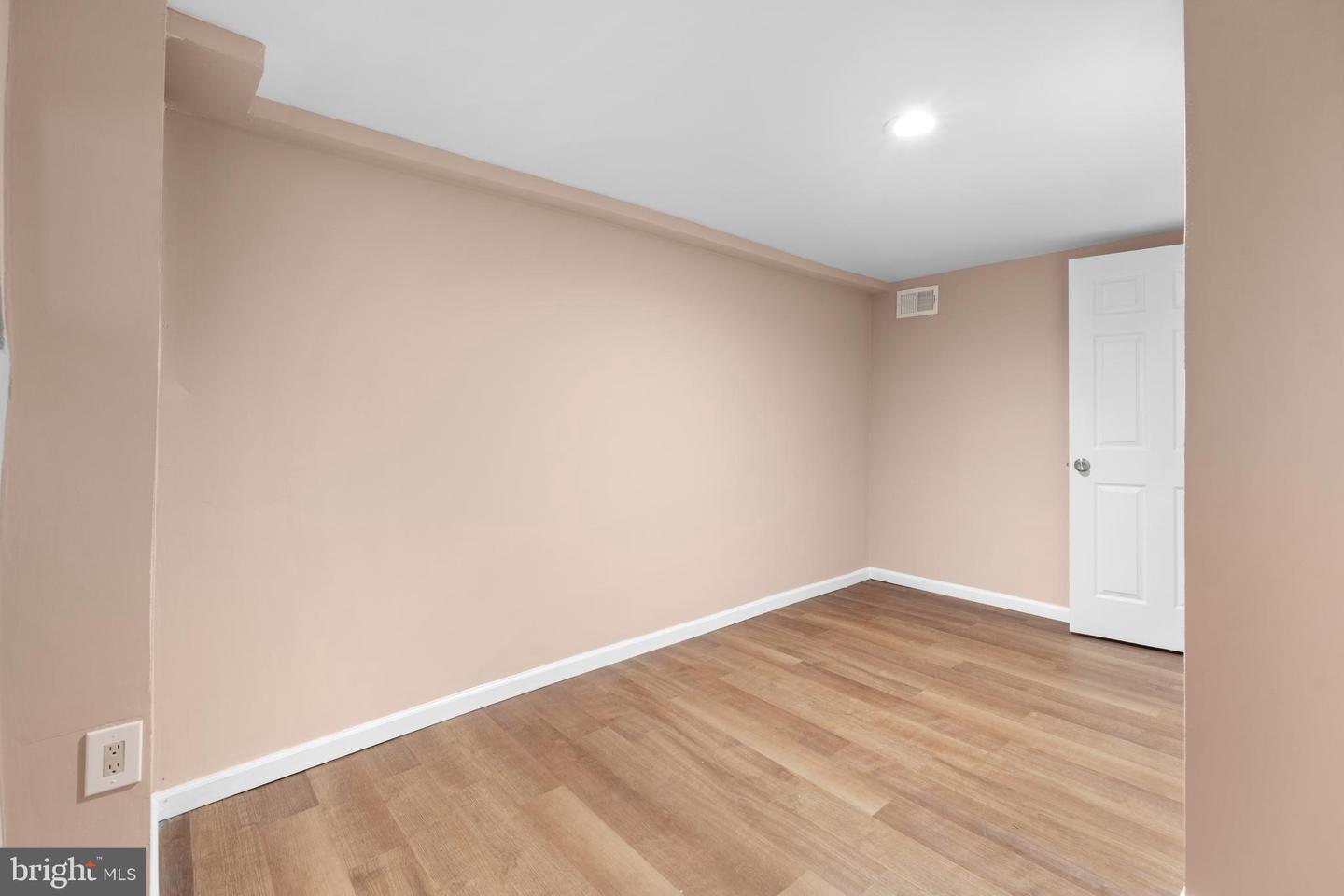 1613 R St Se Property Photo 34