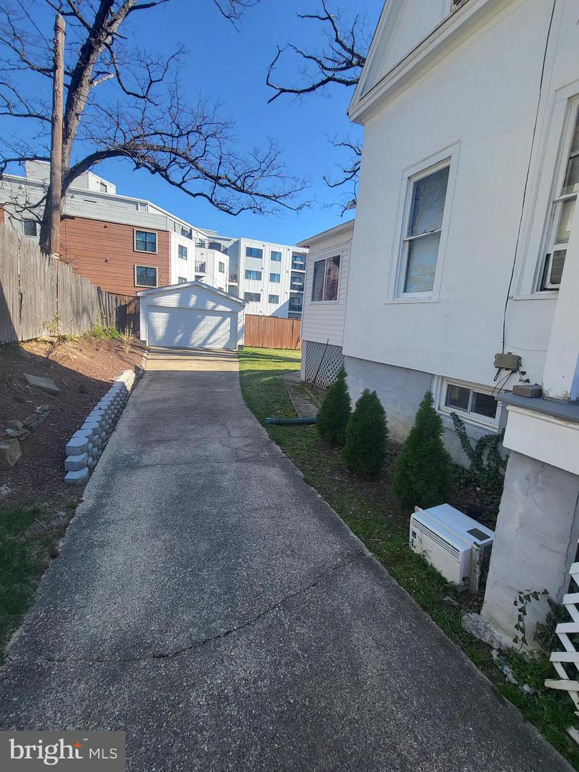 7123 Chestnut St Nw Property Photo 5