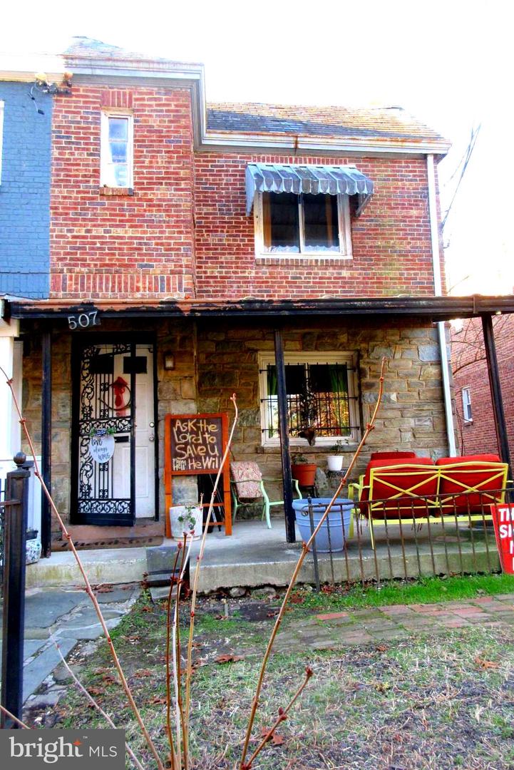 507 Oakwood St Se Property Photo 2