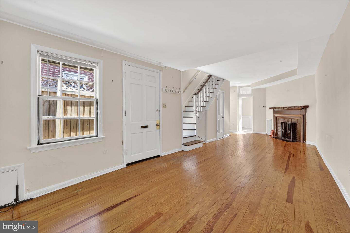 3421 Reservoir Rd Nw Property Photo 3