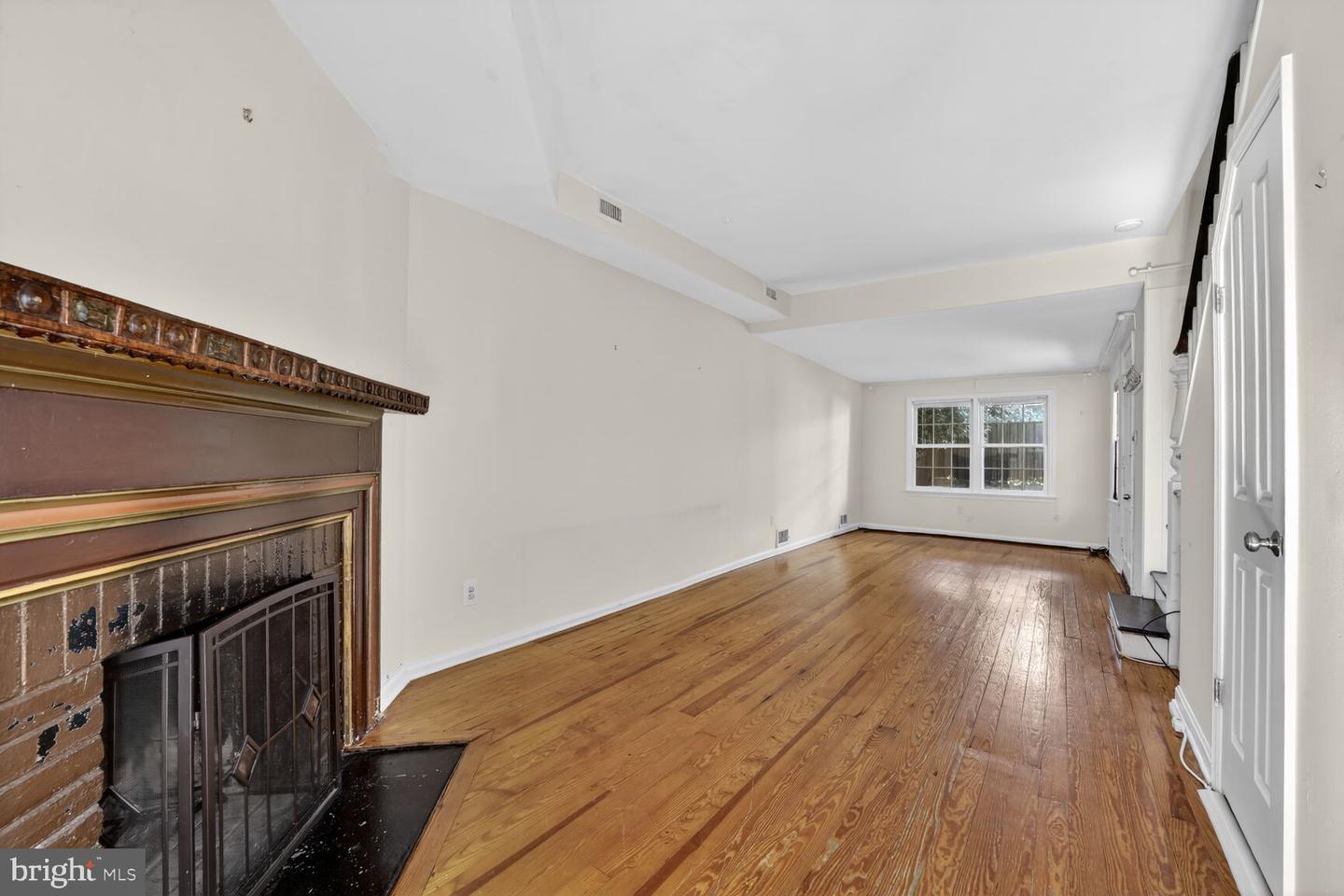 3421 Reservoir Rd Nw Property Photo 6