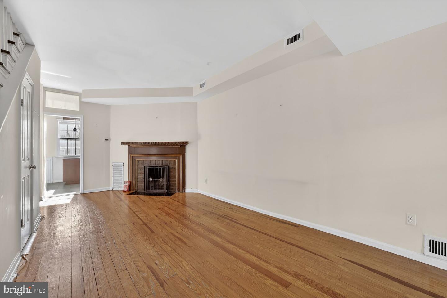 3421 Reservoir Rd Nw Property Photo 7