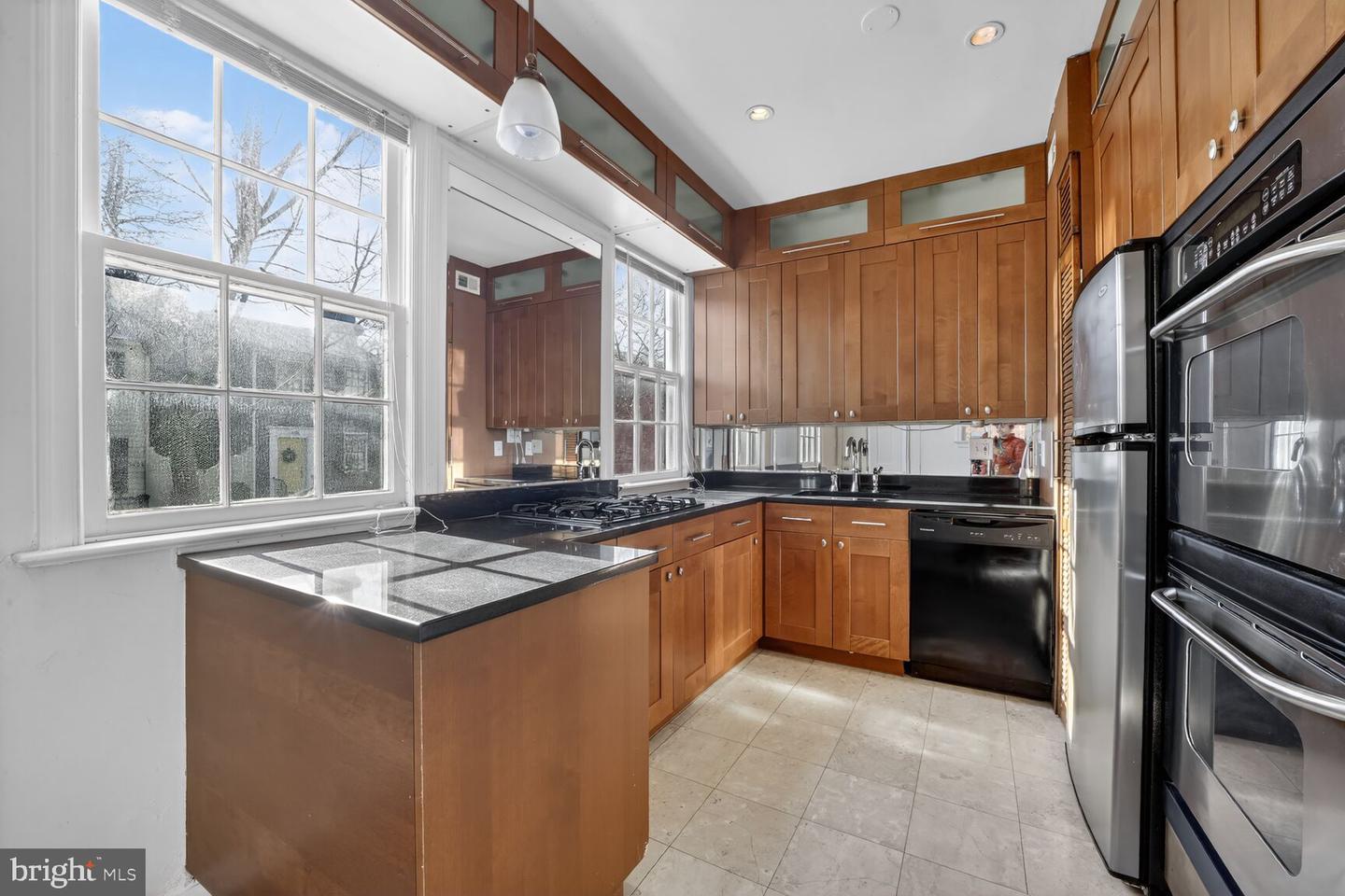 3421 Reservoir Rd Nw Property Photo 8